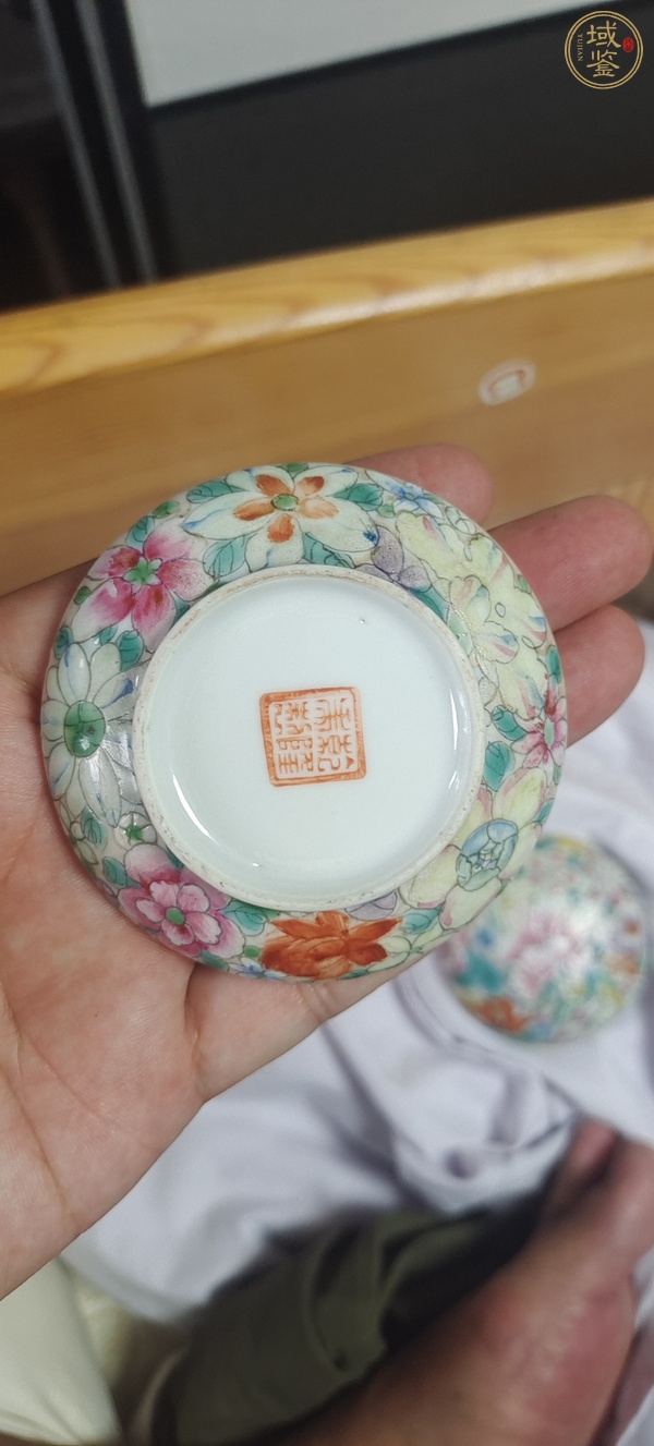古玩陶瓷百花不落地粉彩印泥盒真品鑒賞圖