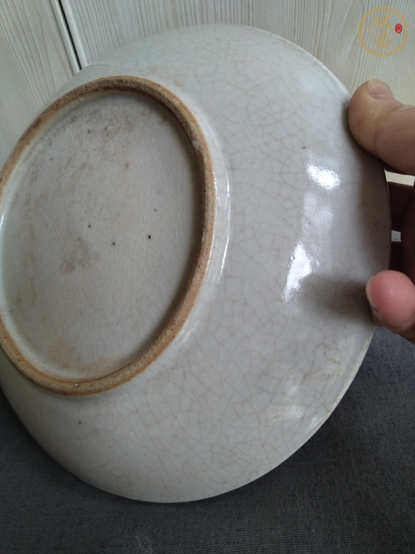 古玩陶瓷盤真品鑒賞圖