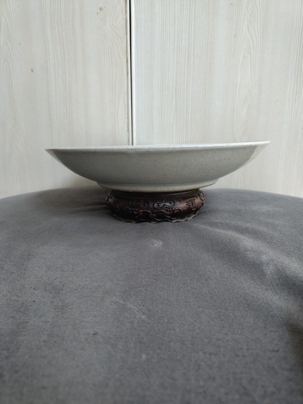 古玩陶瓷盤(pán)拍賣(mài)，當(dāng)前價(jià)格2688元