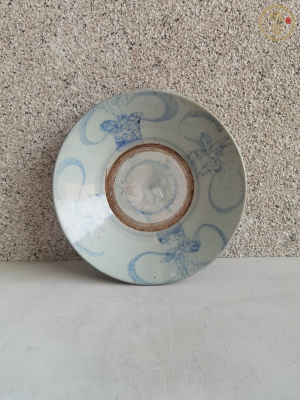 古玩陶瓷青花花卉紋盤真品鑒賞圖