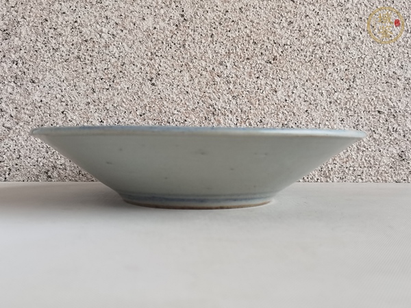 古玩陶瓷青花花卉紋盤真品鑒賞圖