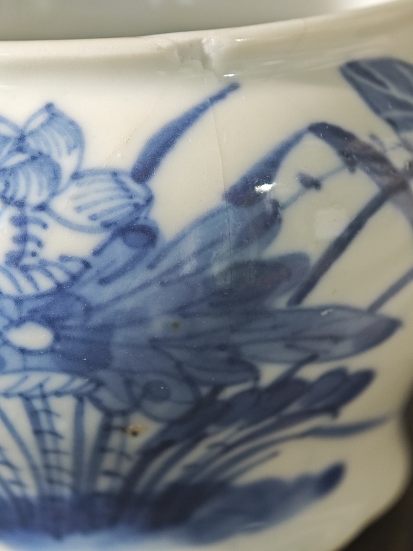 古玩陶瓷晚清·青花蓮池游禽滿池嬌馬蹄尊拍賣，當(dāng)前價格960元