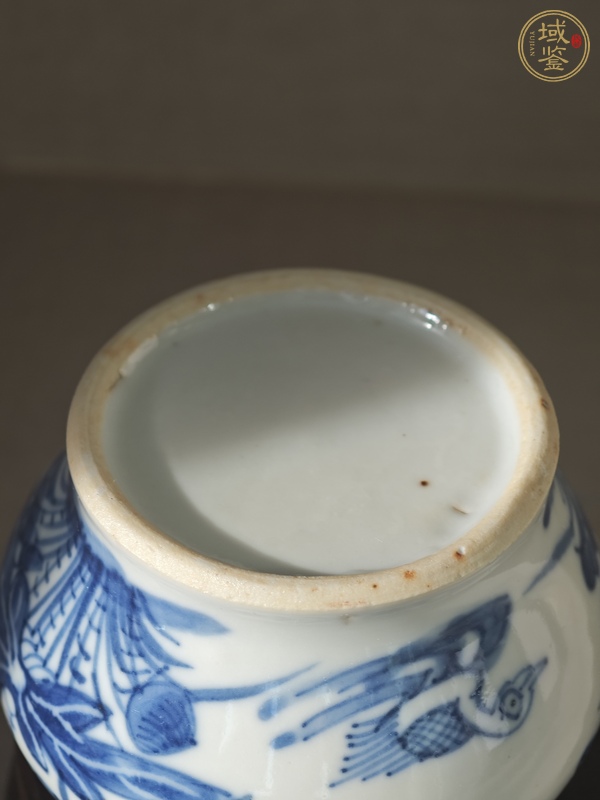 古玩陶瓷青花荷塘鴛鴦紋文房水缸真品鑒賞圖