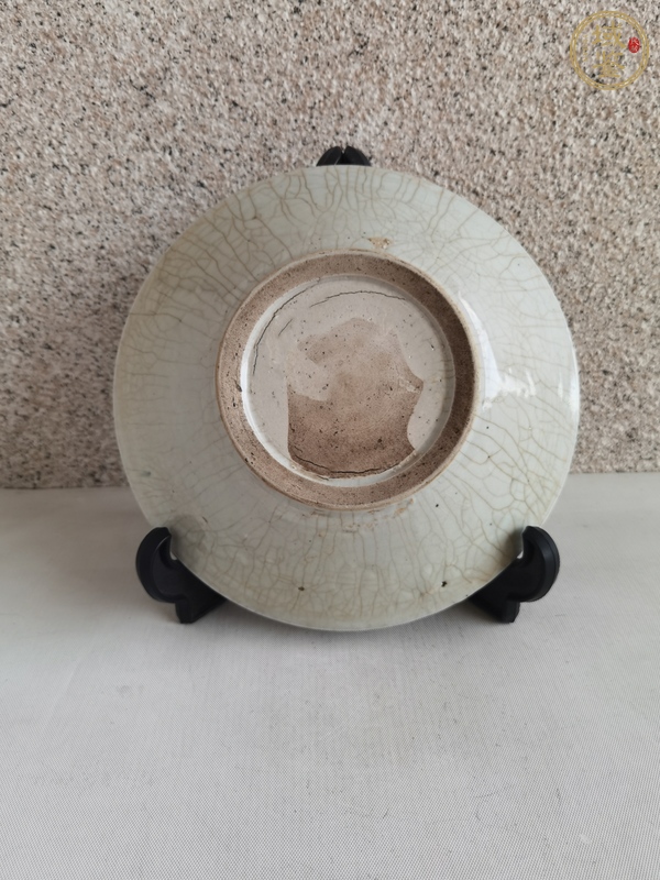 古玩陶瓷青花花卉紋盤真品鑒賞圖