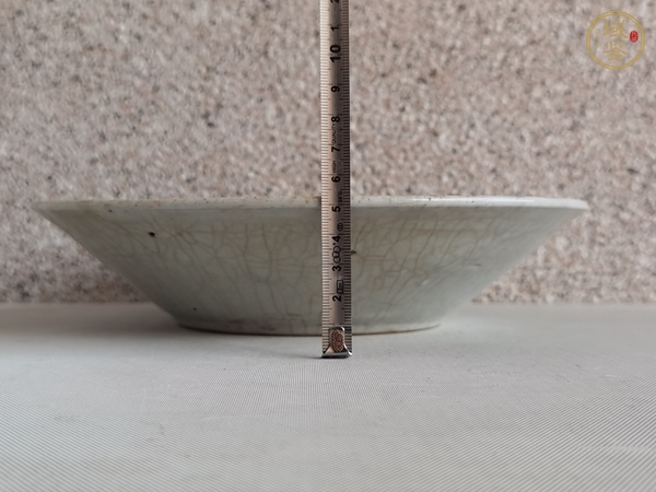 古玩陶瓷青花花卉紋盤真品鑒賞圖