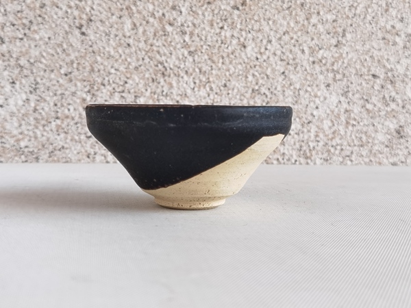 古玩陶瓷閩侯窯黑釉茶盞拍賣，當前價格998元