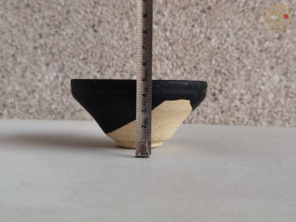 古玩陶瓷閩侯窯黑釉茶盞真品鑒賞圖