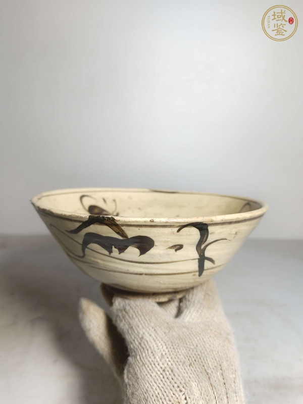 古玩磁州窯白底黑花福字紋碗真品鑒賞圖