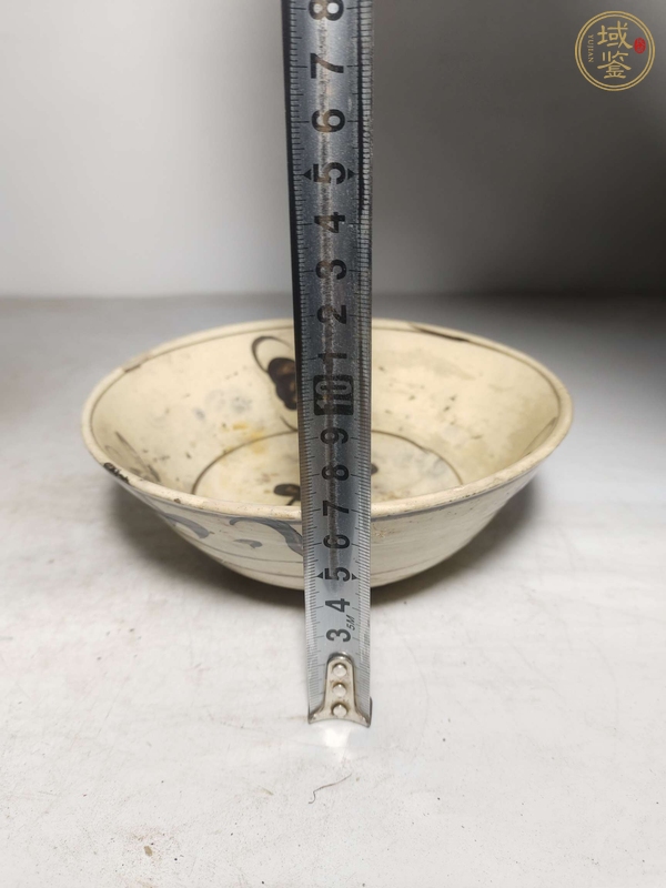 古玩陶瓷磁州窯白底黑花福字紋碗真品鑒賞圖