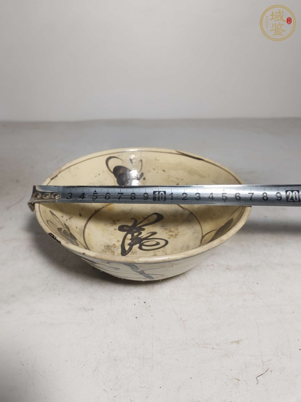古玩陶瓷磁州窯白底黑花福字紋碗真品鑒賞圖
