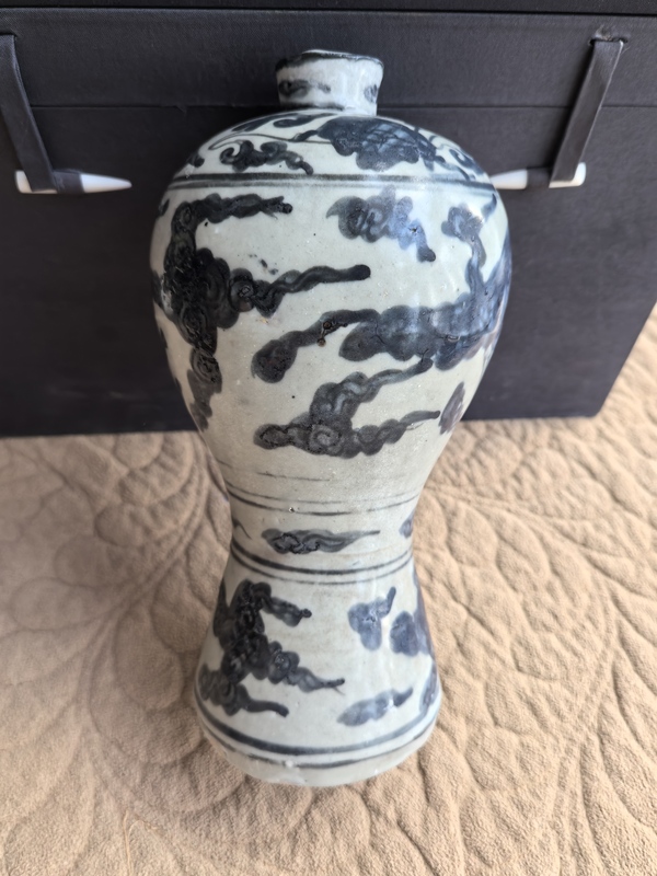 古玩轉(zhuǎn)賣明晚期青花云鶴紋梅瓶拍賣，當(dāng)前價(jià)格0元