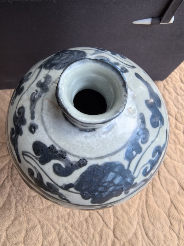 古玩陶瓷明晚期青花云鶴紋梅瓶拍賣,當前價格15980元
