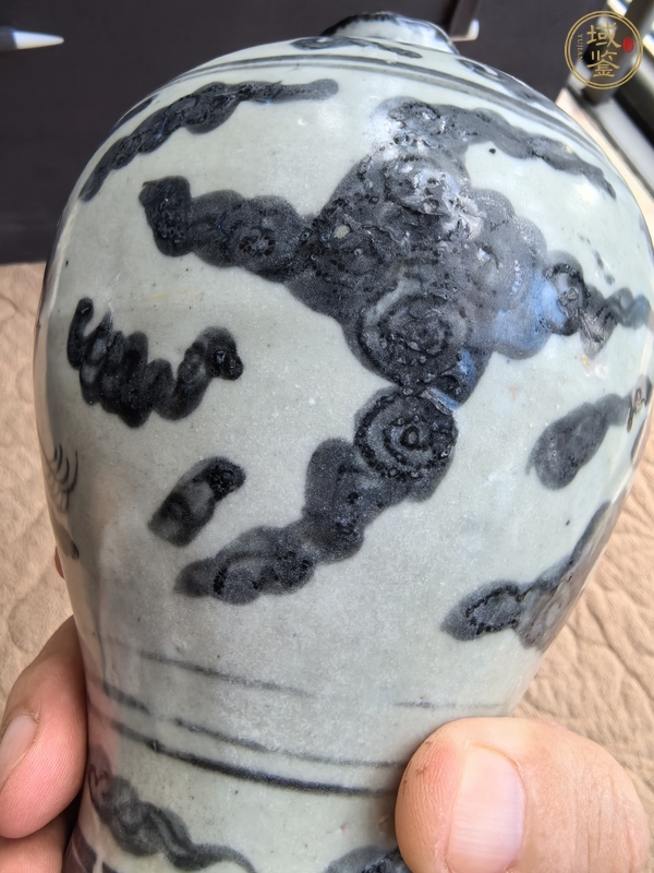 古玩陶瓷青花云紋梅瓶真品鑒賞圖