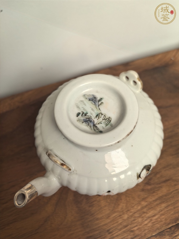 古玩陶瓷晚清細路粉彩瓜棱壺真品鑒賞圖