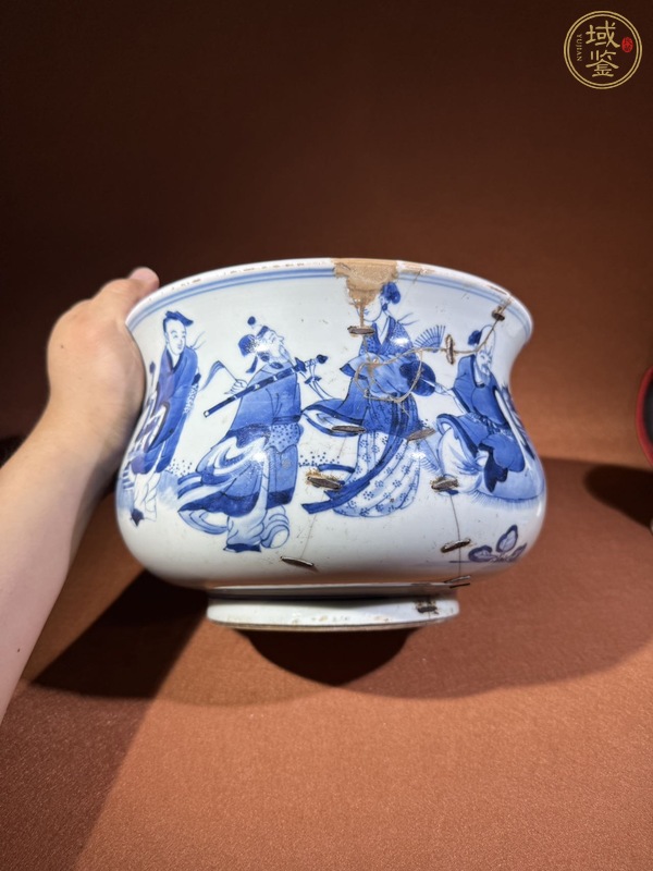 古玩陶瓷八仙圖青花香爐真品鑒賞圖