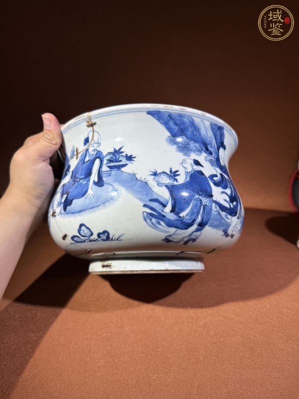古玩陶瓷八仙圖青花香爐真品鑒賞圖