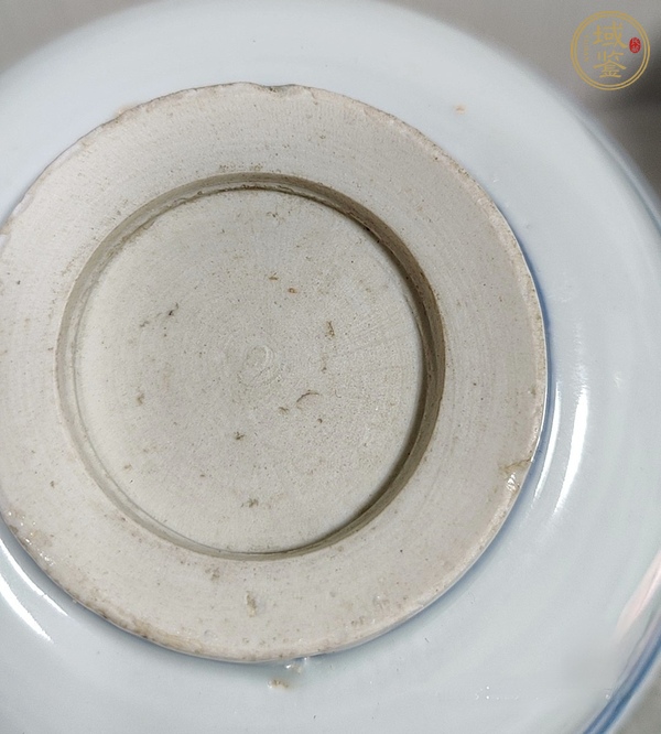 古玩陶瓷花卉紋青花盤真品鑒賞圖