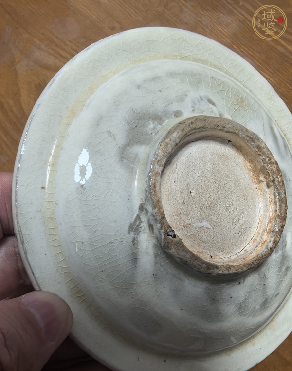 古玩陶瓷白釉折沿盤真品鑒賞圖