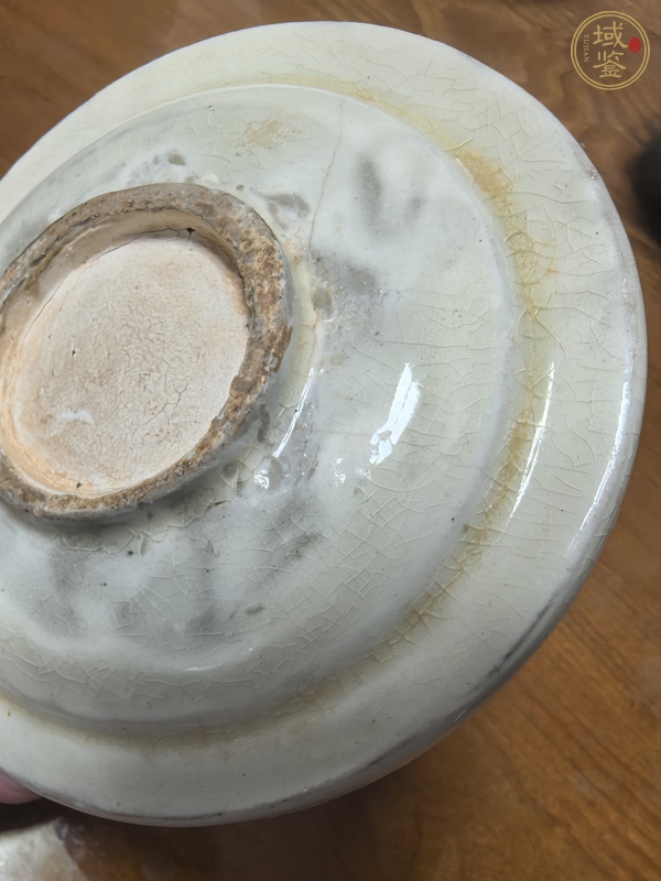 古玩陶瓷白釉折沿盤真品鑒賞圖