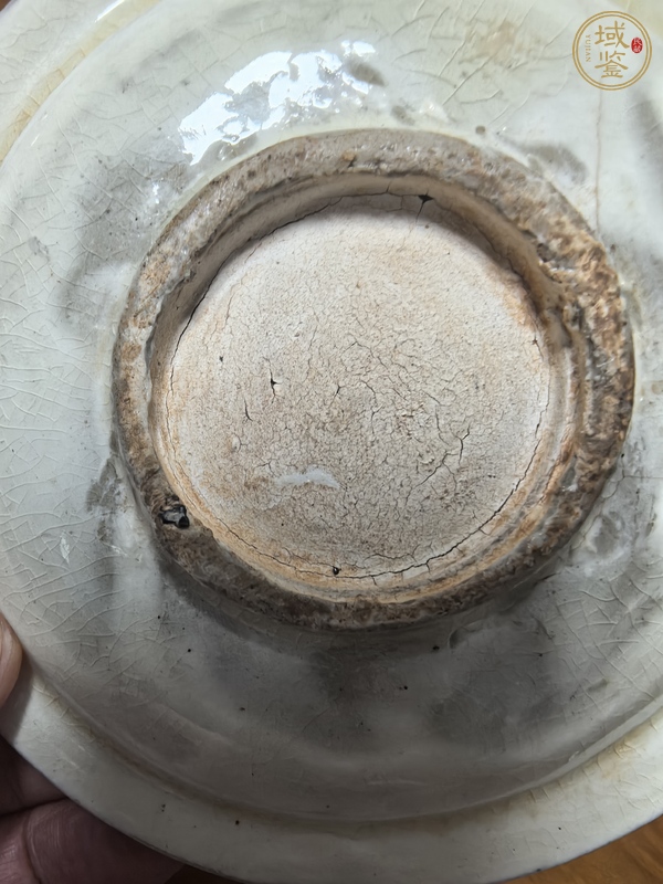 古玩陶瓷白釉折沿盤真品鑒賞圖
