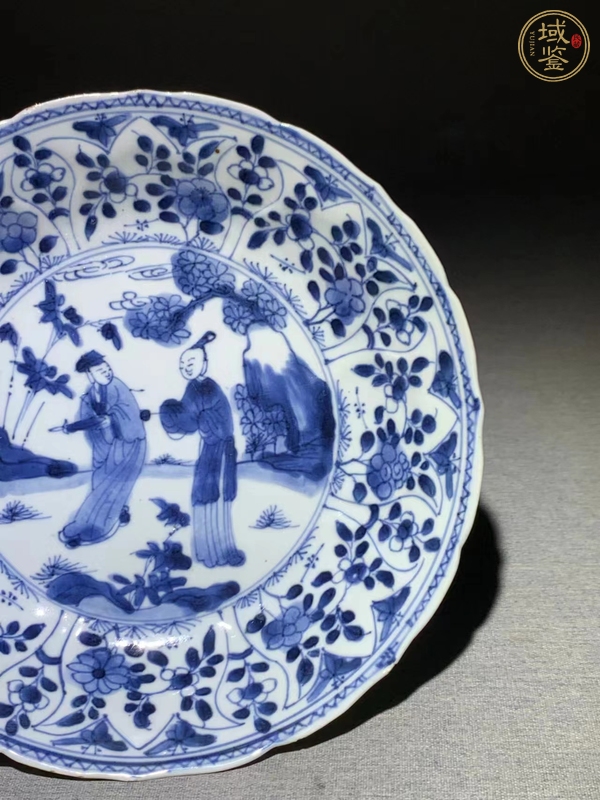 古玩陶瓷人物紋青花盤真品鑒賞圖