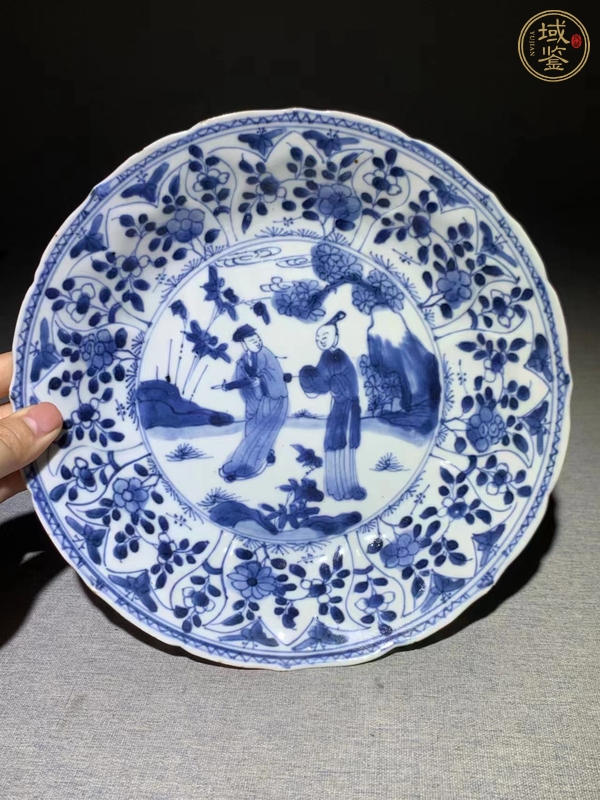 古玩陶瓷人物紋青花盤真品鑒賞圖