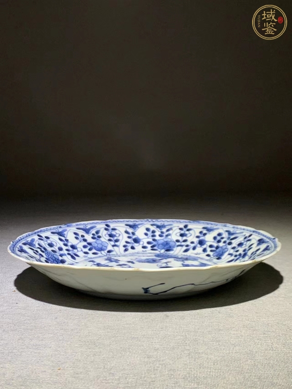 古玩陶瓷人物紋青花盤真品鑒賞圖