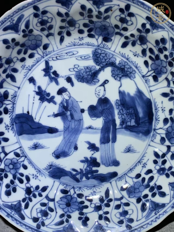 古玩陶瓷人物紋青花盤真品鑒賞圖
