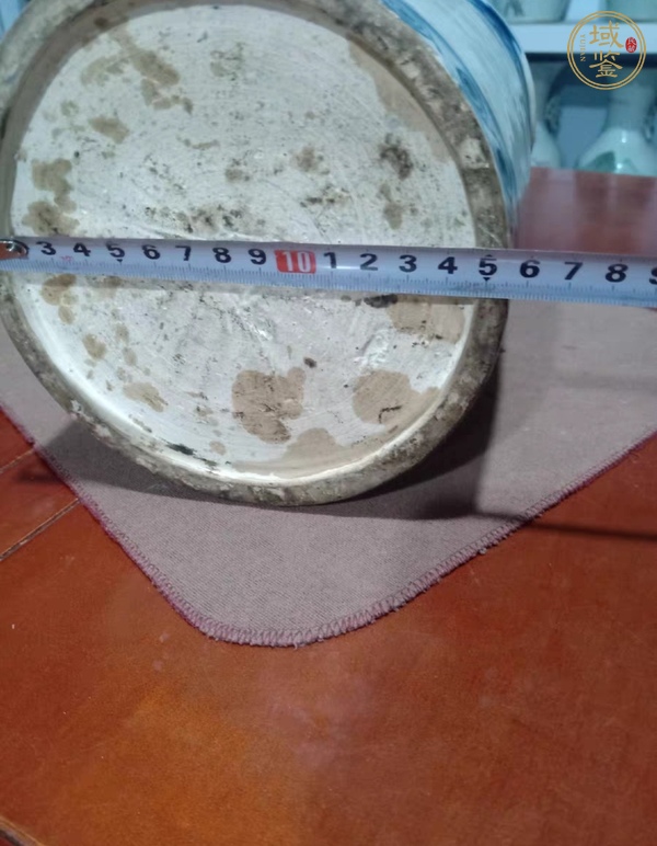 古玩陶瓷花卉紋青花筆筒真品鑒賞圖