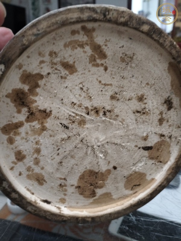 古玩陶瓷花卉紋青花筆筒真品鑒賞圖