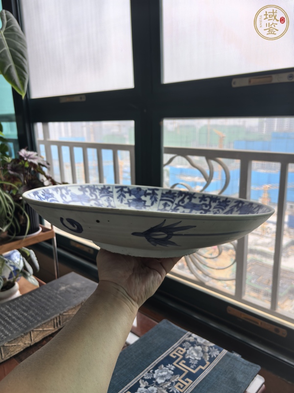 古玩陶瓷漳州窯青花洞石鳳凰牡丹花卉紋盤真品鑒賞圖