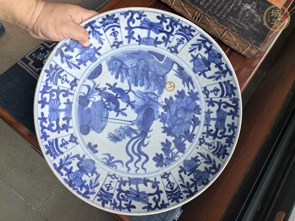 古玩陶瓷漳州窯青花洞石鳳凰牡丹花卉紋盤真品鑒賞圖