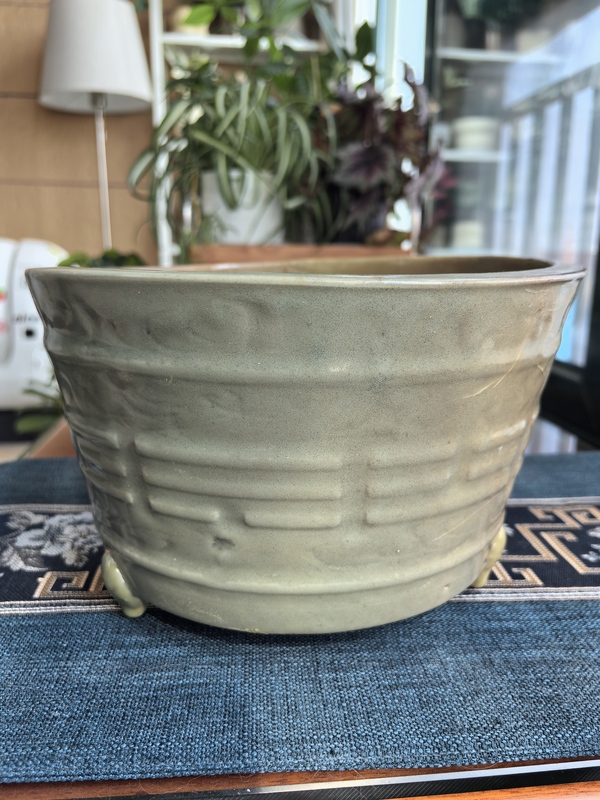 古玩陶瓷元末明初·龍泉青釉浮雕八卦紋筒式香爐拍賣，當(dāng)前價格18888元