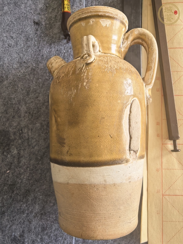 古玩陶瓷唐代黃釉執(zhí)壺真品鑒賞圖