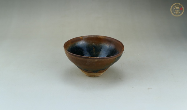 古玩陶瓷建窯柿紅絲毫盞真品鑒賞圖