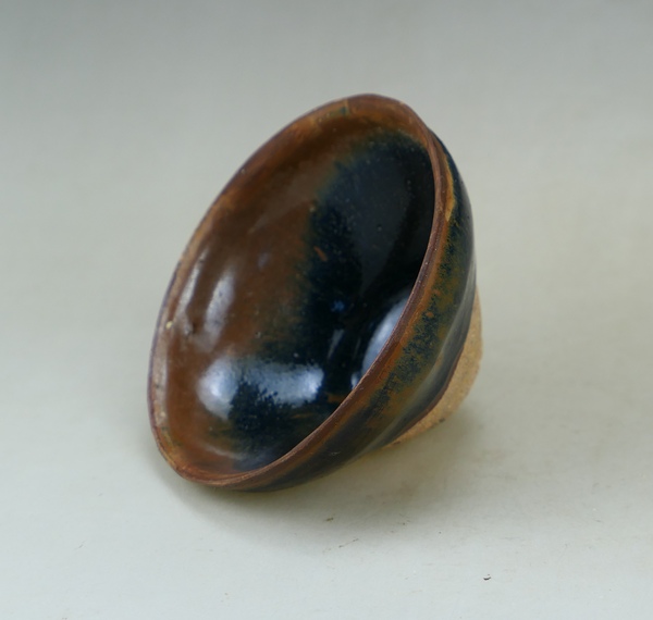 古玩陶瓷南宋.建窯柿紅釉絲毫盞（高級茶器）拍賣，當前價格132元