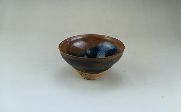 古玩陶瓷南宋.建窯柿紅釉絲毫盞（高級茶器）拍賣，當前價格132元