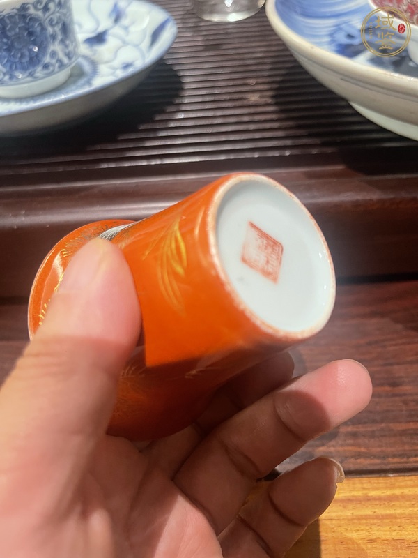 古玩陶瓷松鶴紋馬蹄杯真品鑒賞圖