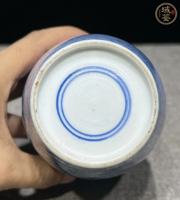 古玩陶瓷吹藍(lán)釉瓶真品鑒賞圖