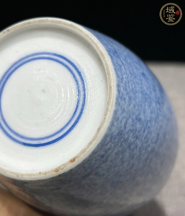 古玩陶瓷吹藍(lán)釉瓶真品鑒賞圖