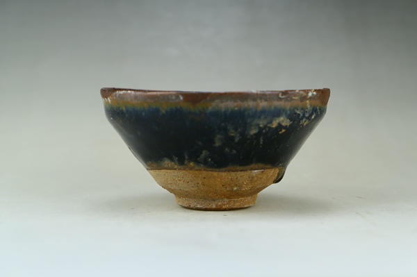 古玩陶瓷南宋.建窯柿紅釉絲毫盞（高級茶器）拍賣，當(dāng)前價(jià)格132元