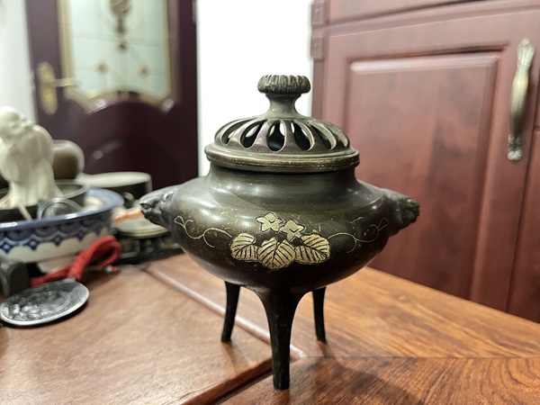 古玩轉(zhuǎn)賣晚清銅薰爐拍賣，當前價格500元