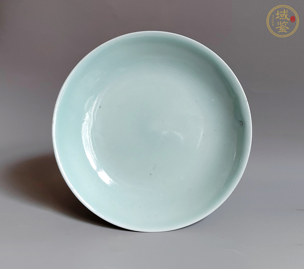 古玩陶瓷豆青釉盤真品鑒賞圖