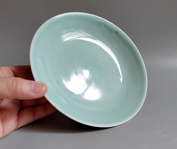古玩陶瓷清代中期豆青釉盤拍賣,當前價格152元