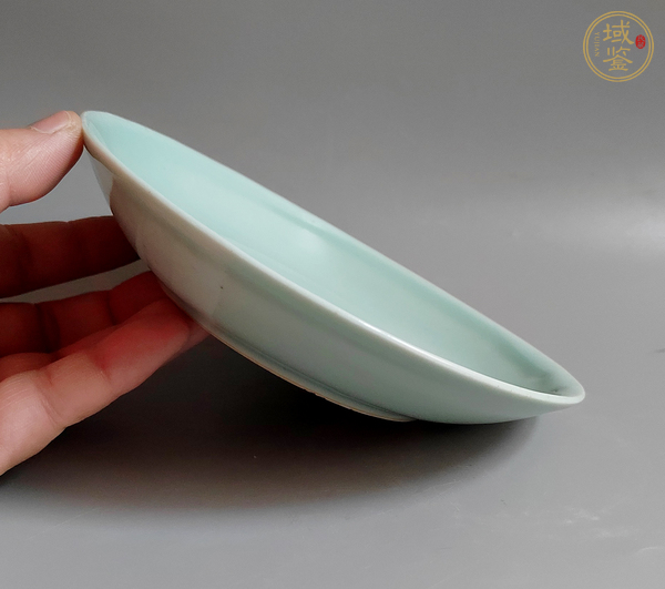 古玩陶瓷豆青釉盤真品鑒賞圖