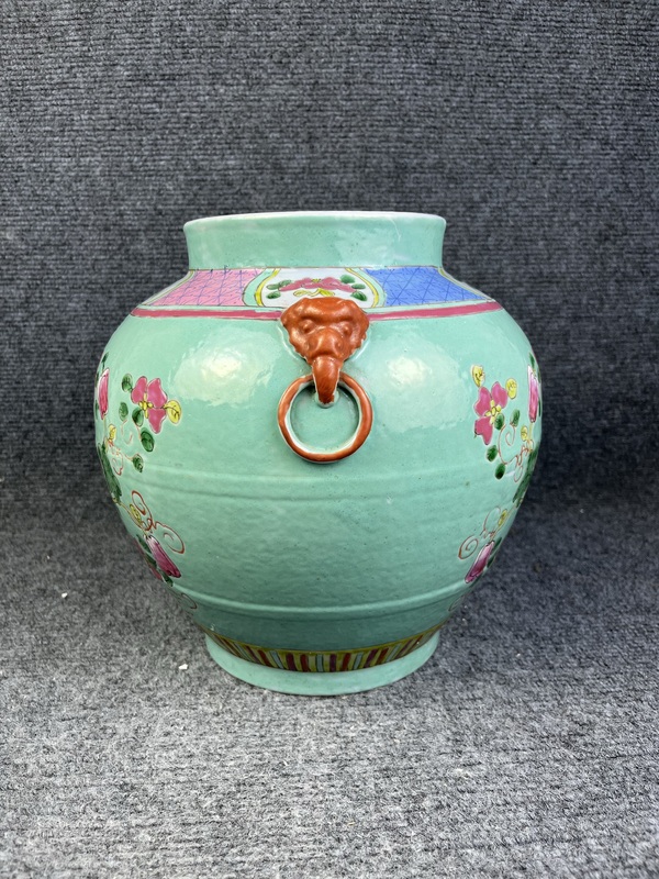 古玩陶瓷松石綠地粉彩花卉紋獸耳尊拍賣(mài)，當(dāng)前價(jià)格7588元