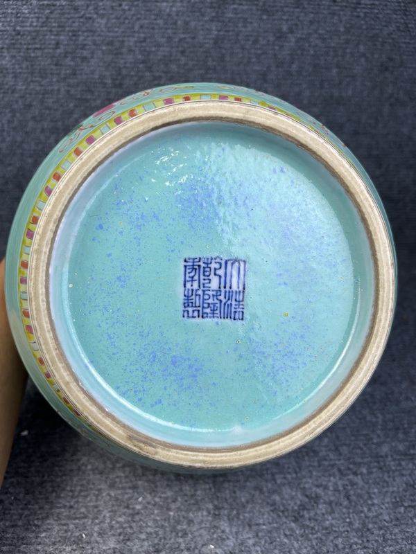 古玩陶瓷松石綠地粉彩花卉紋獸耳尊拍賣(mài)，當(dāng)前價(jià)格7588元