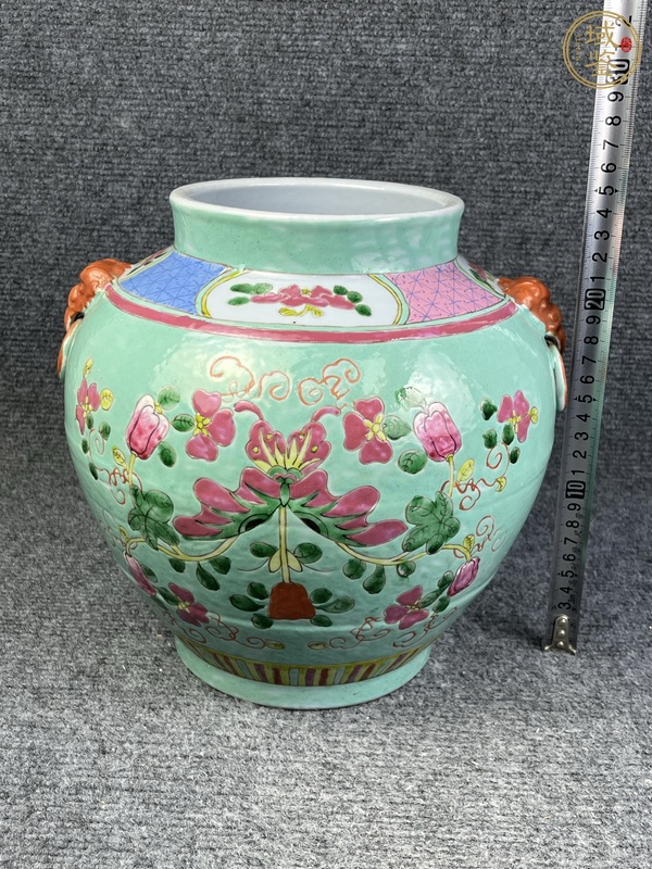 古玩陶瓷松石綠地粉彩花卉紋獸耳尊真品鑒賞圖
