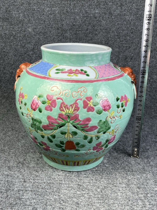 古玩陶瓷松石綠地粉彩花卉紋獸耳尊拍賣(mài)，當(dāng)前價(jià)格7588元