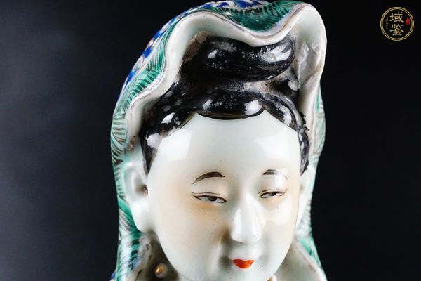 古玩陶瓷民國 粉彩瓷塑觀音真品鑒賞圖